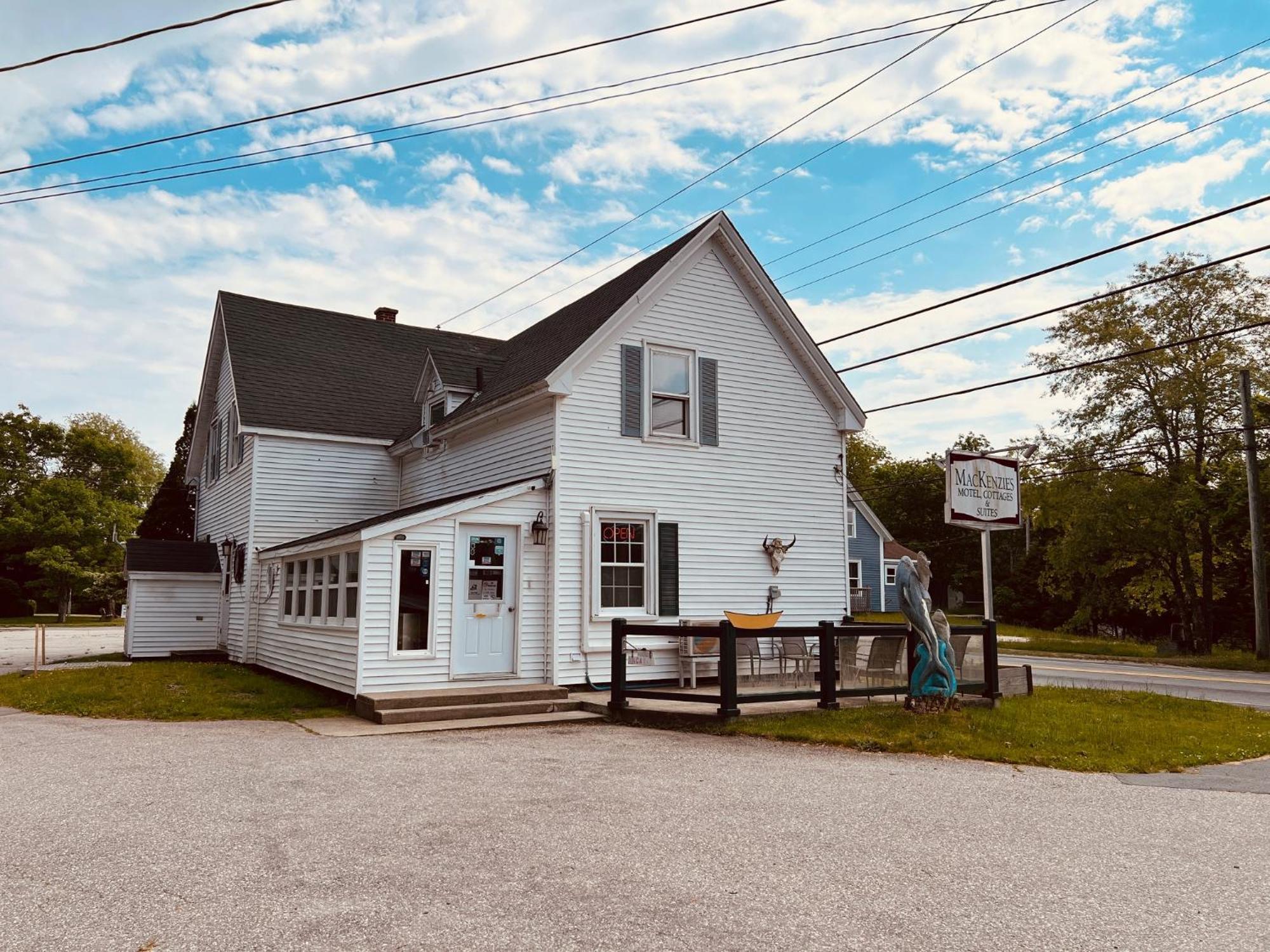 Mackenzie Motel & Cottages シェルバーン エクステリア 写真