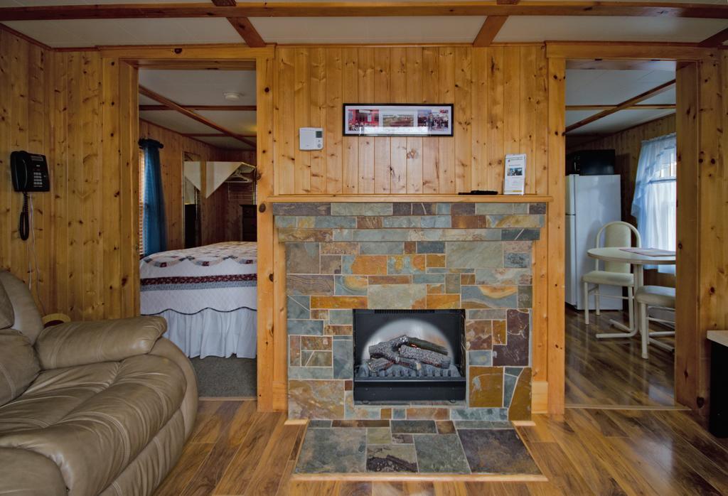 Mackenzie Motel & Cottages シェルバーン エクステリア 写真