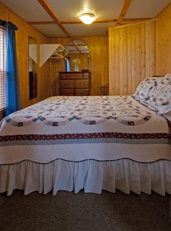 Mackenzie Motel & Cottages シェルバーン エクステリア 写真