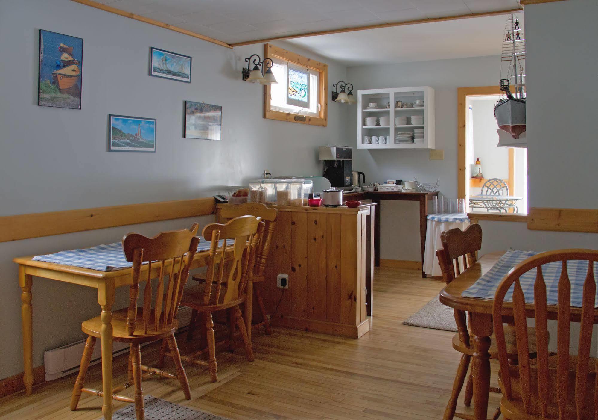 Mackenzie Motel & Cottages シェルバーン エクステリア 写真